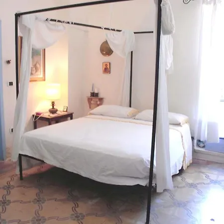 Chic In 110 Sqm 9 People With Parking Serrano